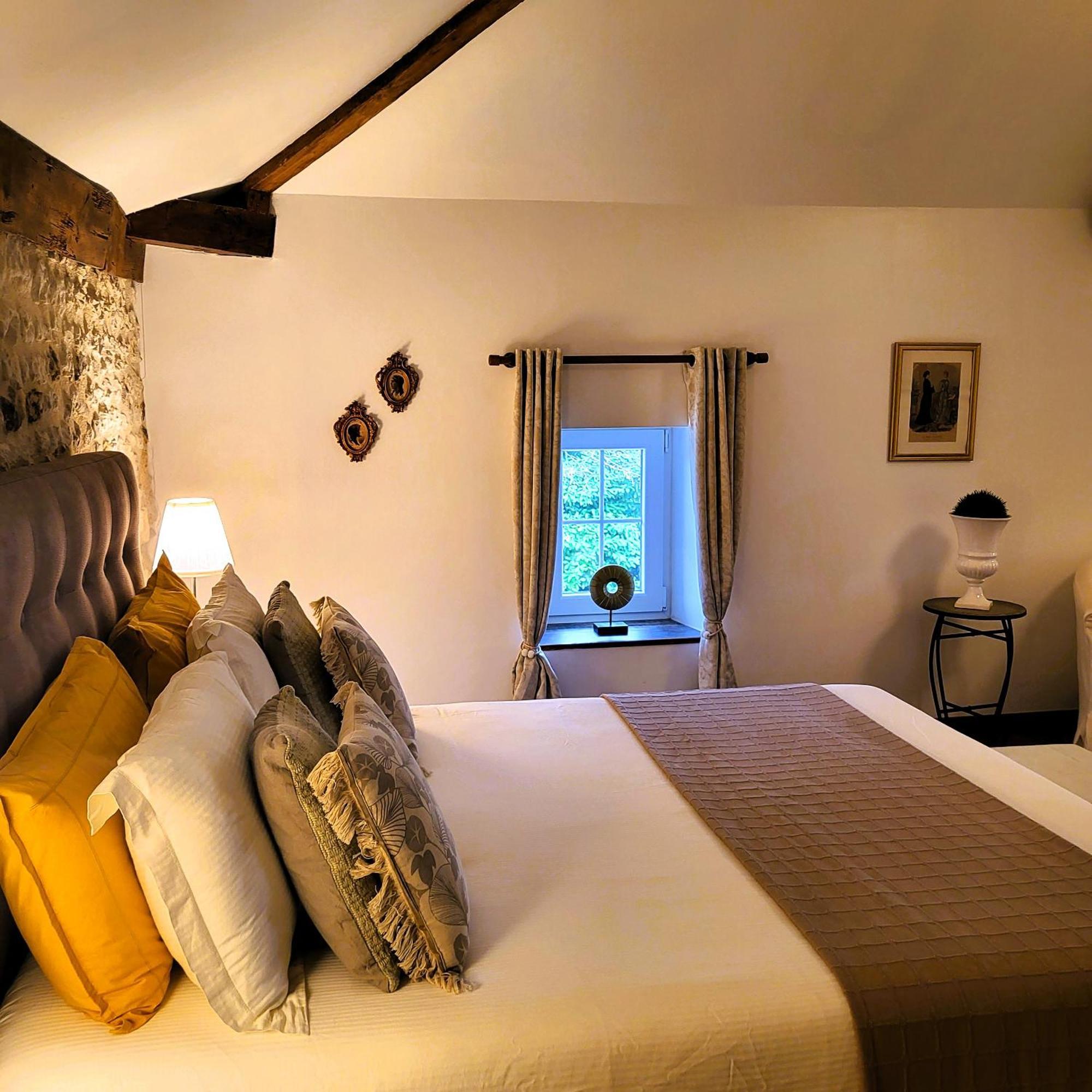 Le Chemin Bed and Breakfast Challignac Eksteriør billede