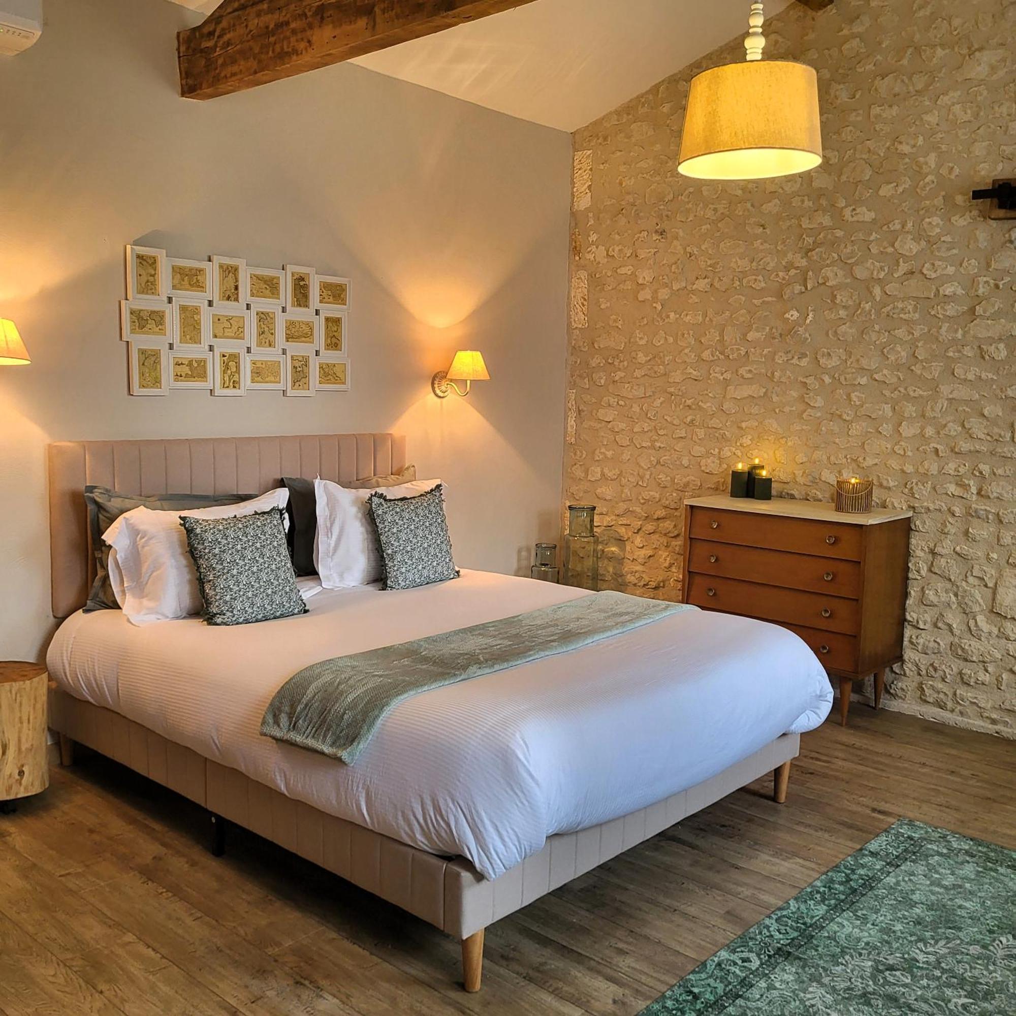 Le Chemin Bed and Breakfast Challignac Eksteriør billede